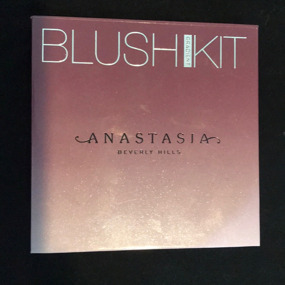 ‼️AUTHENTIC‼️ Anastasia Bush Kit!!